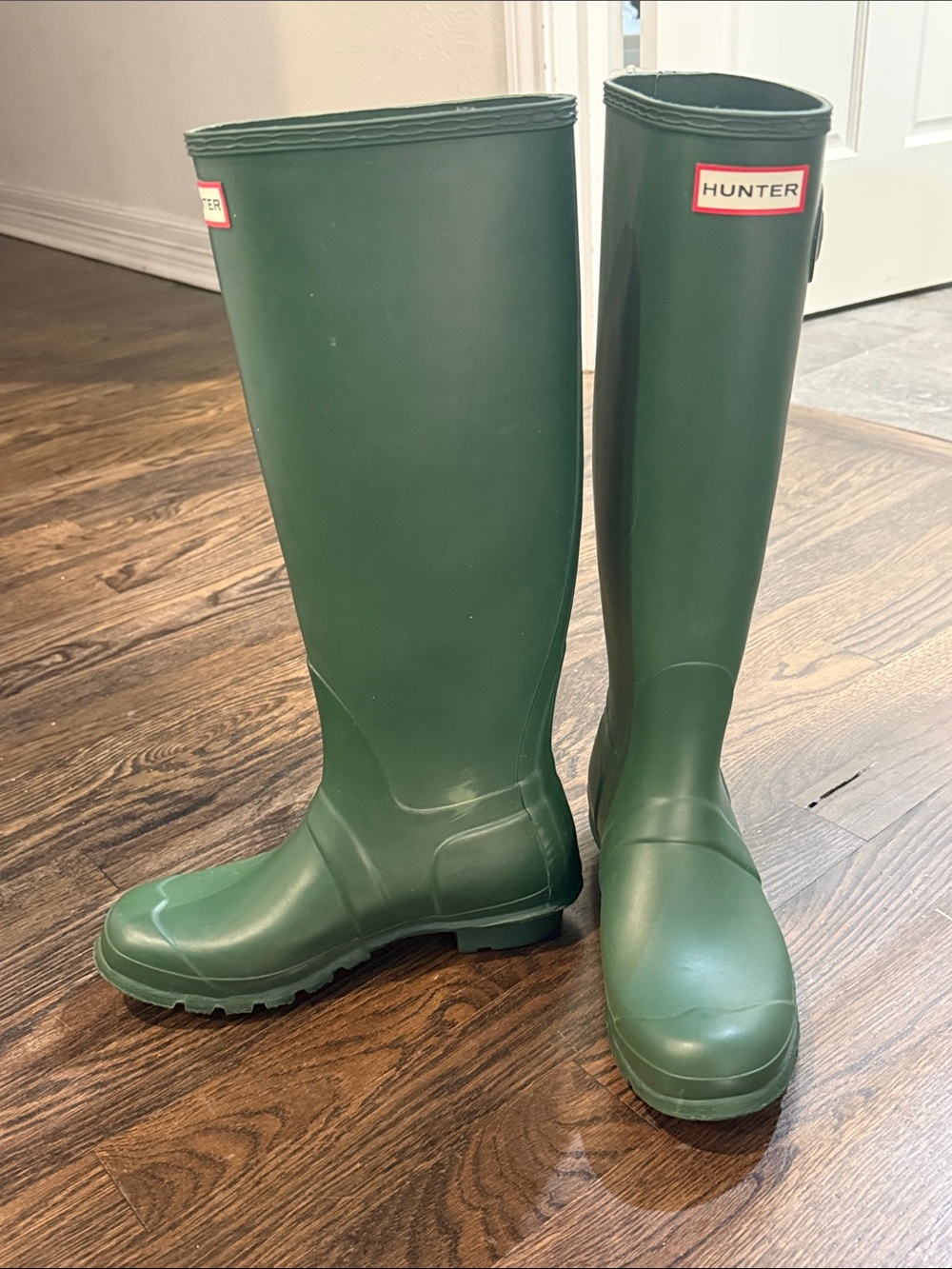 Hunter Women's Tall Gloss Rain Boots - Green - Picture 3 of 6